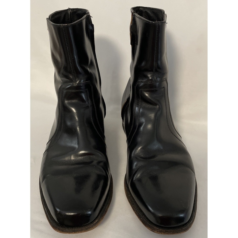 Vintage Florsheim Beatle Boots in Black Leather Size 10D original soles & heels.